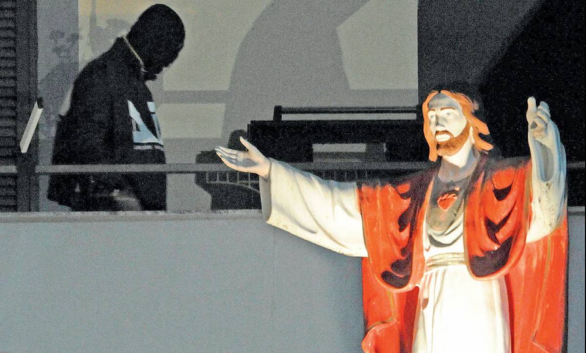 Quei boss tutti covo e chiesa  
che chiamano i figli "Gesù"
