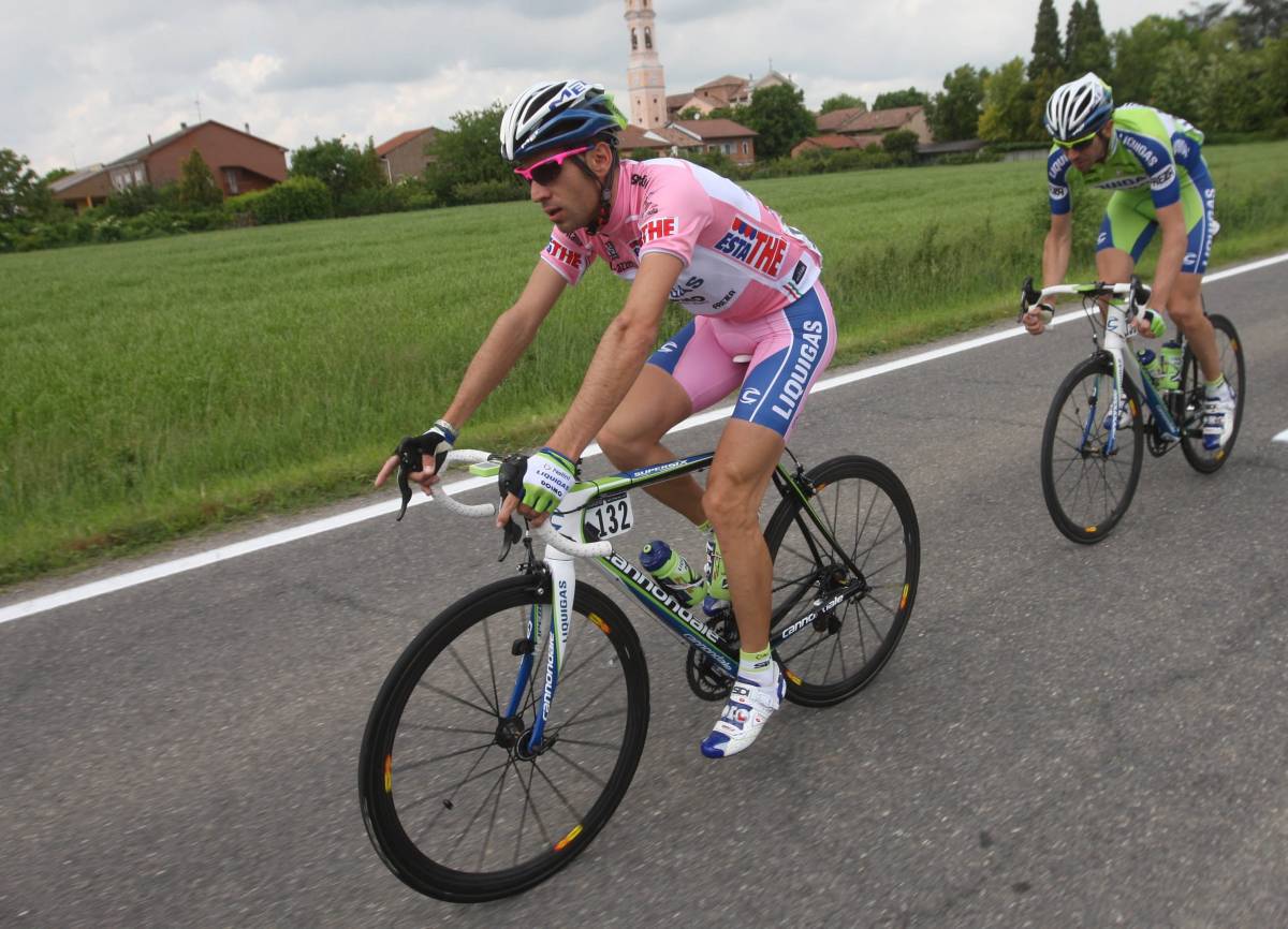 Lloyd è primo a Carrara 
Nibali resta in maglia rosa