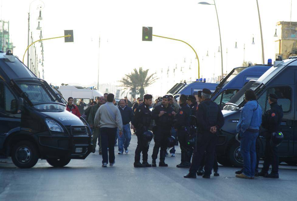 Sgomberata dopo 17 anni la chiesa occupata di Ostia