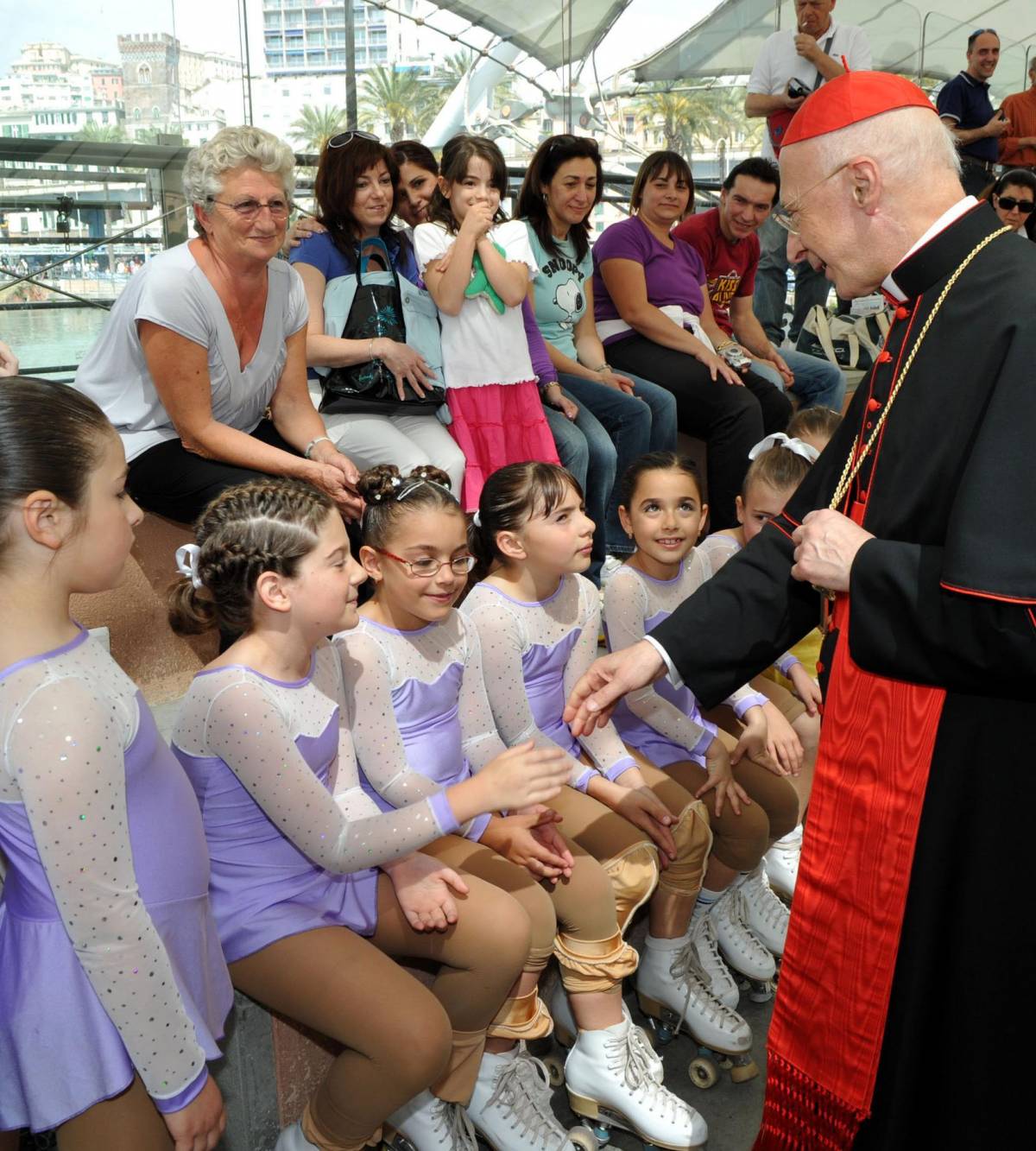 Festa dello sport Il cardinale tra i bambini