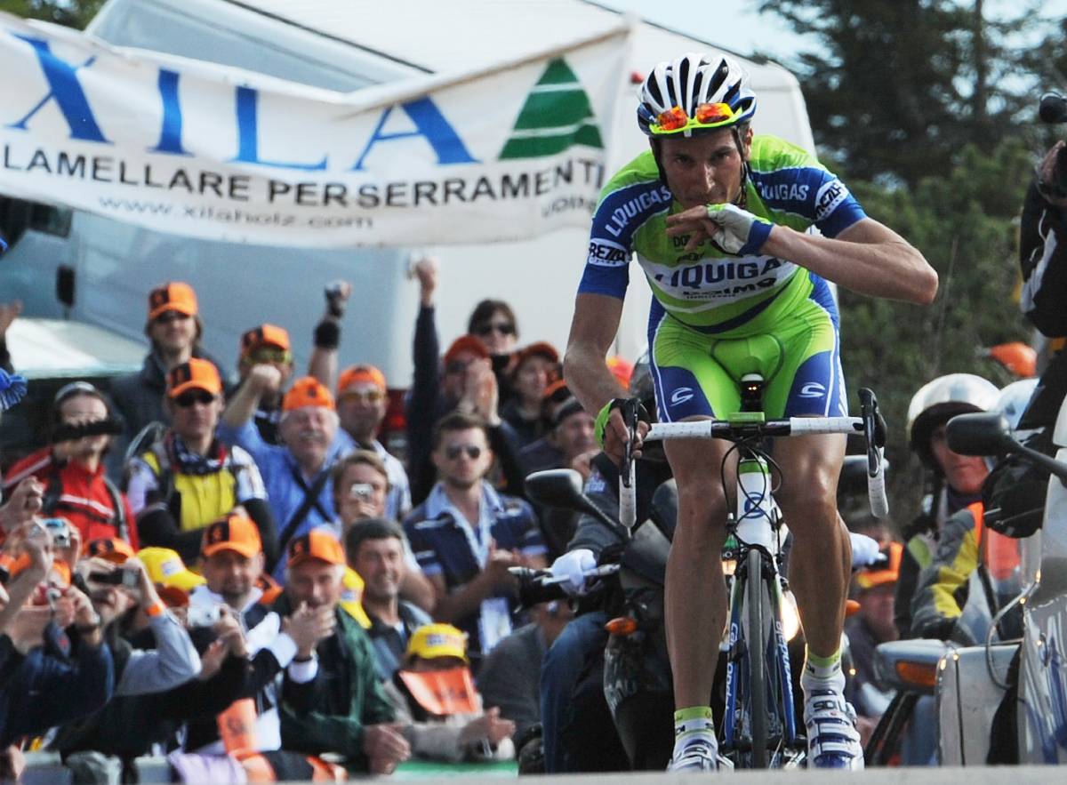 Giro, Ivan Basso vola sullo Zoncolan