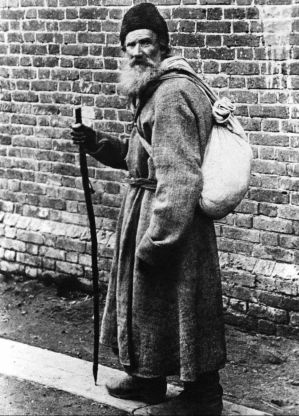 Tolstoj braccato dalla stampa:  
fu la prima morte in diretta