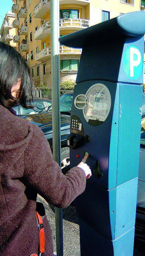 Da oggi si paga il parcheggio per andare al mare