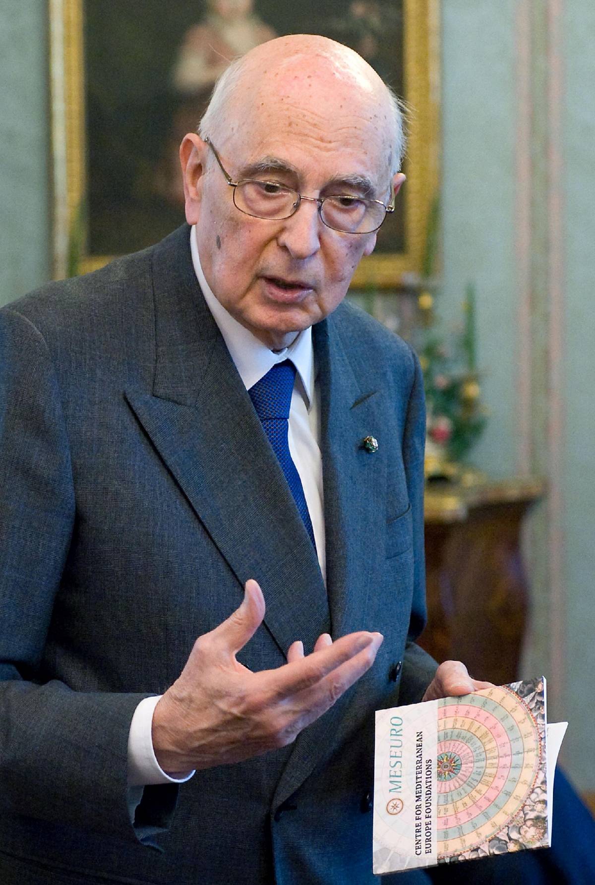 Crisi, Napolitano: "Servono sforzo e sacrifici"