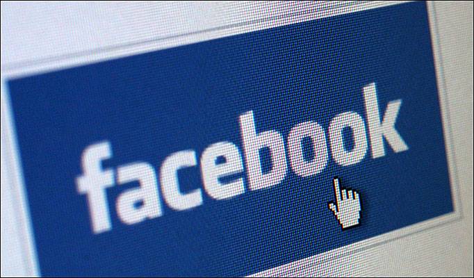 Padova, vendita compiti 
su Fb: sospesi 6 studenti
 
E' il liceo di Napolitano