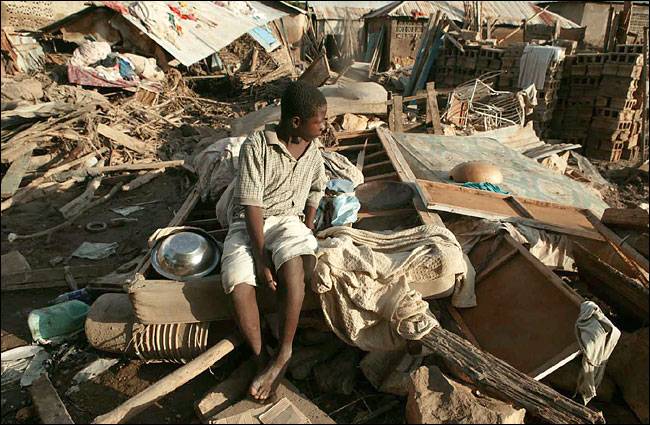 Sei mesi dopo la tragedia 
Dove sono finiti i soldi 
per ricostruire Haiti?