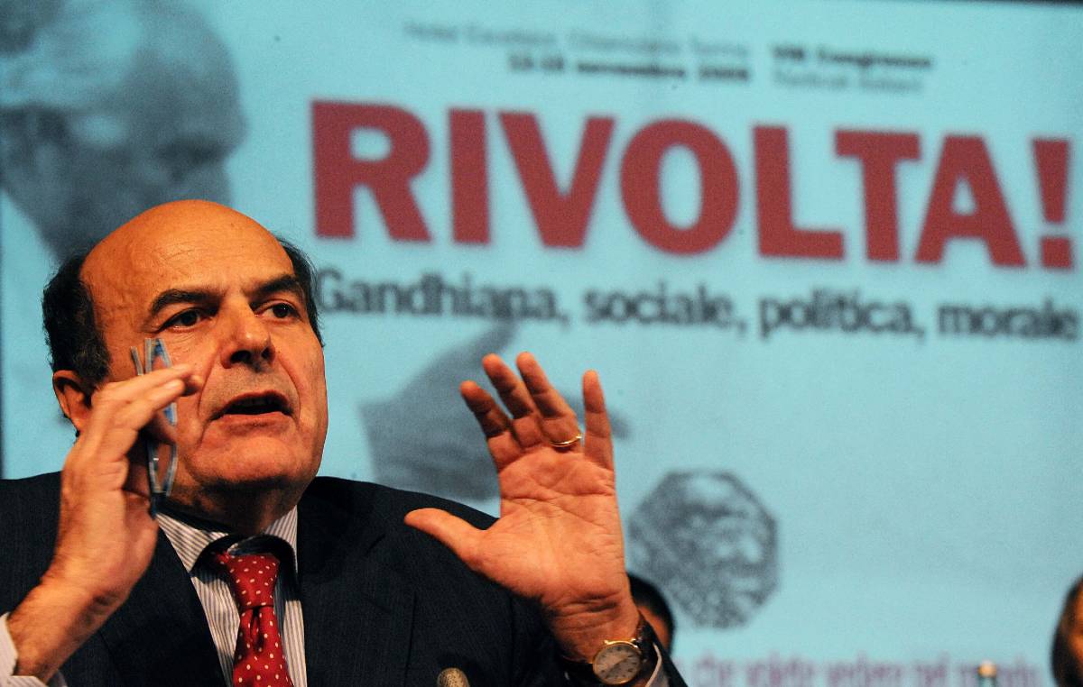 Bersani: il 19 giugno in piazza contro la manovra 
Epifani accusa: "Cisl e Uil subalterne al governo"