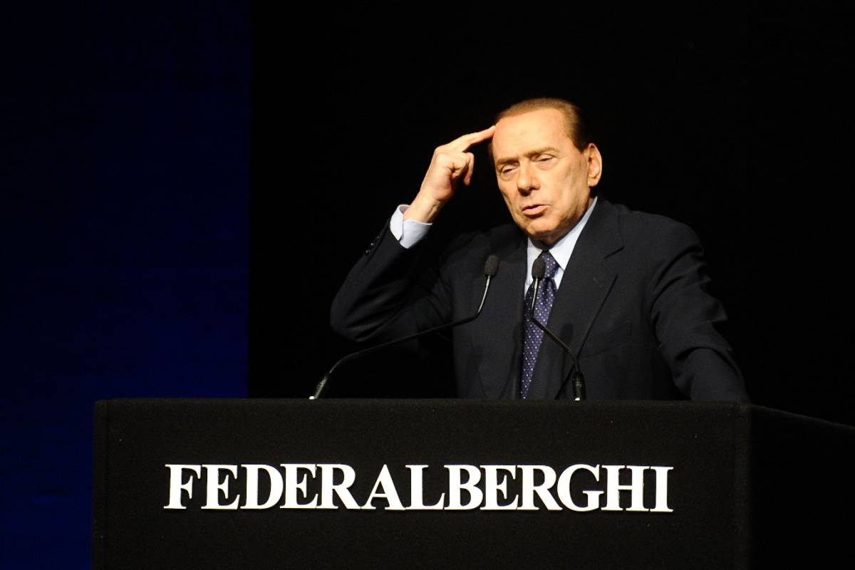 Intercettazioni, Berlusconi blinda ddl. Ok di Fini 
Poi attacca: "Sovranità è dei pm, non ho poteri"