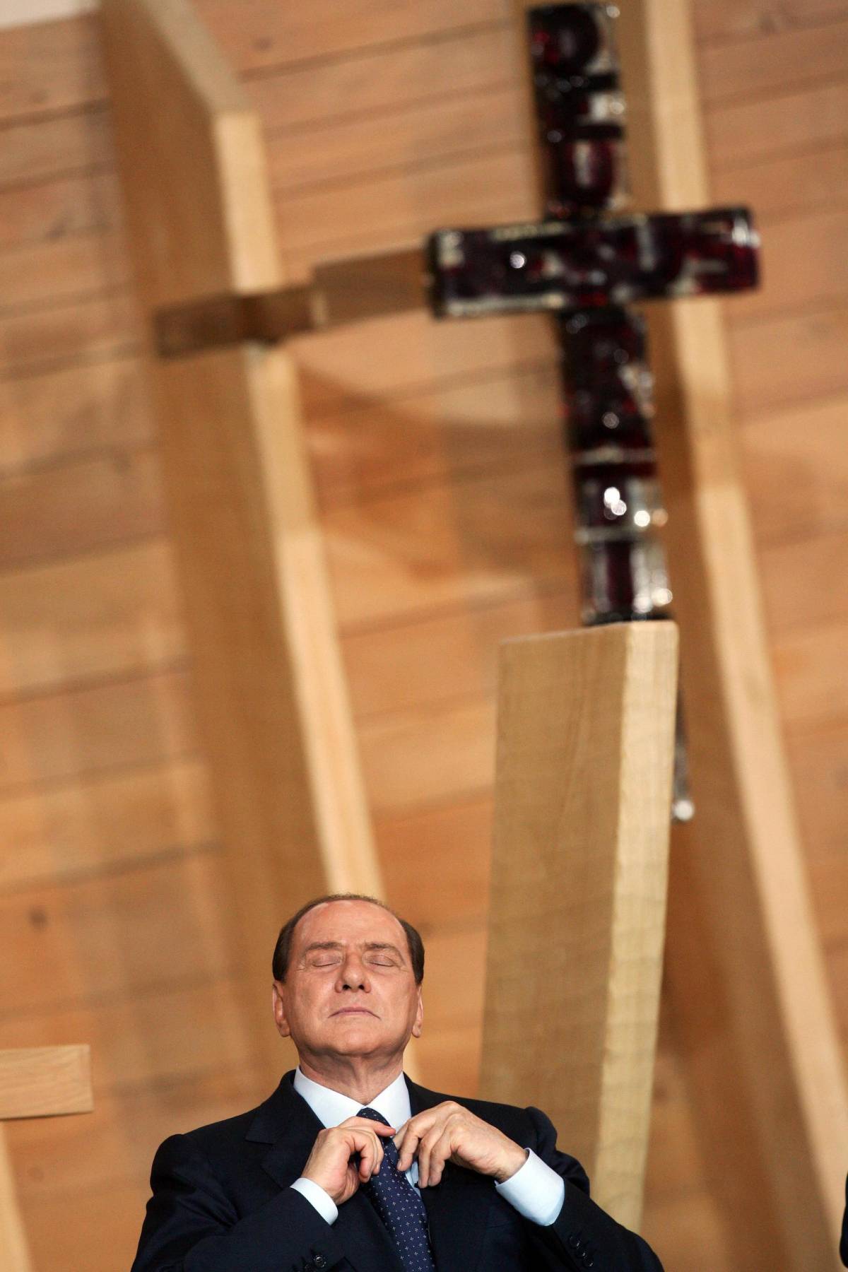 Pdl, ultimatum di Berlusconi: "Niente correnti"