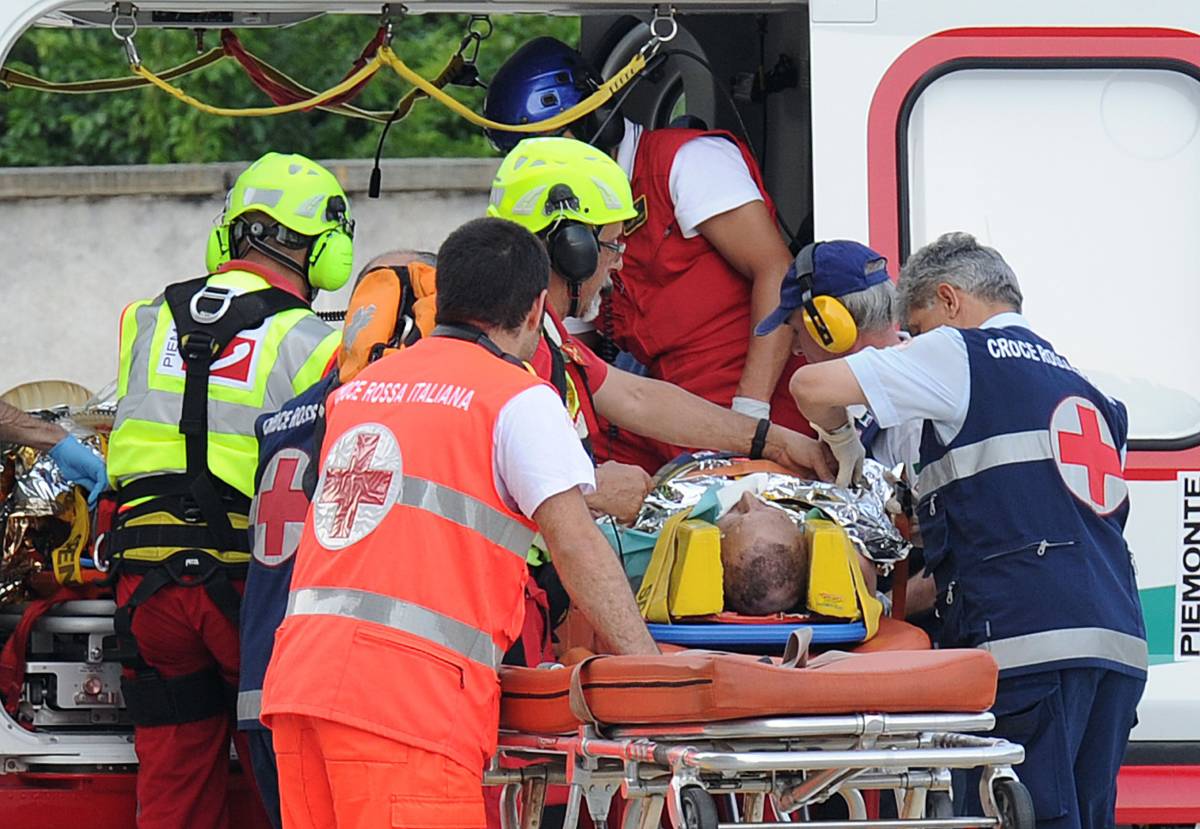 Scoppia una bombola 
di gas durante una sagra: 
12 feriti, 5 sono gravi