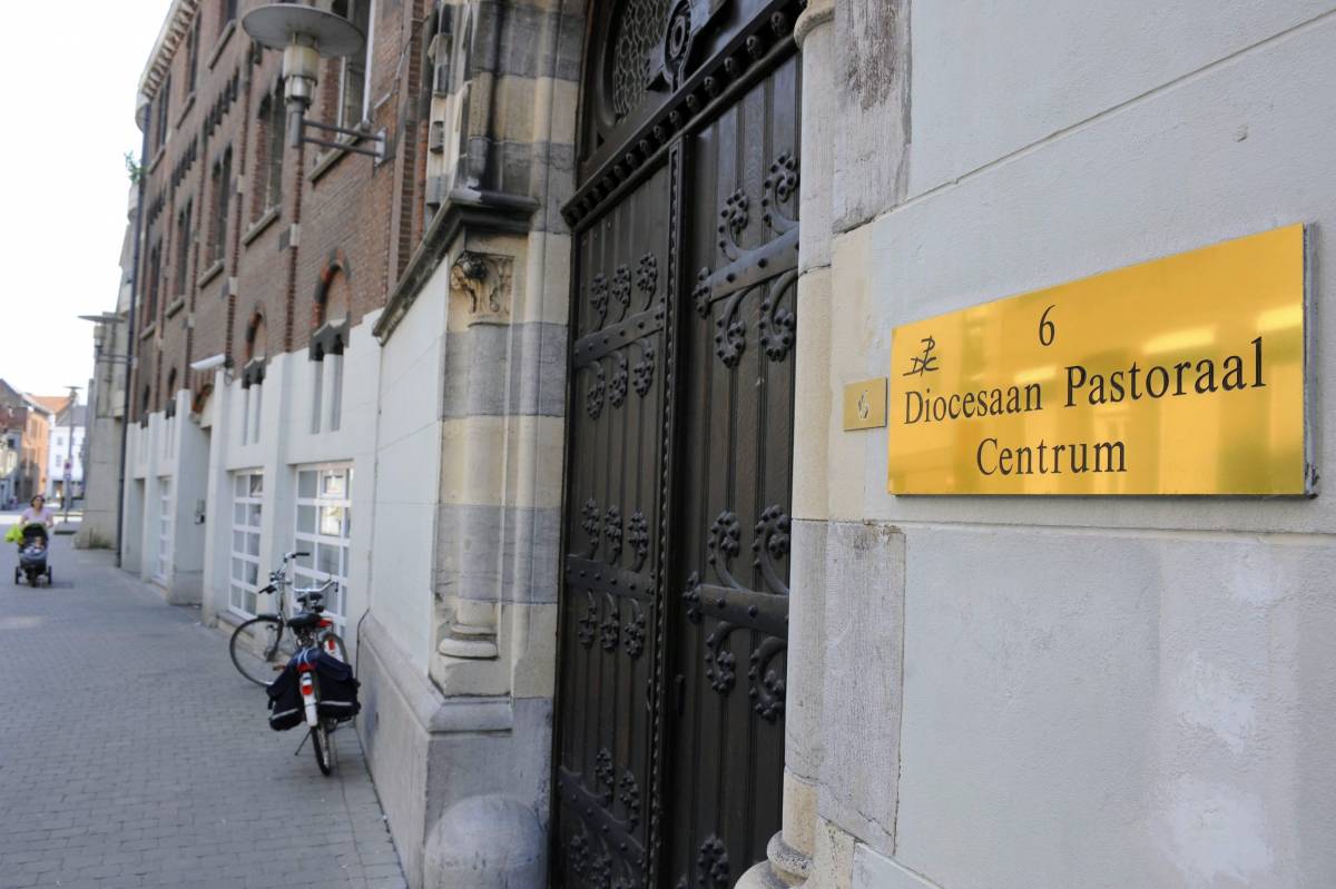 Bruxelles, abusi pedofili 
Commissione della Chiesa 
si dimette per protesta