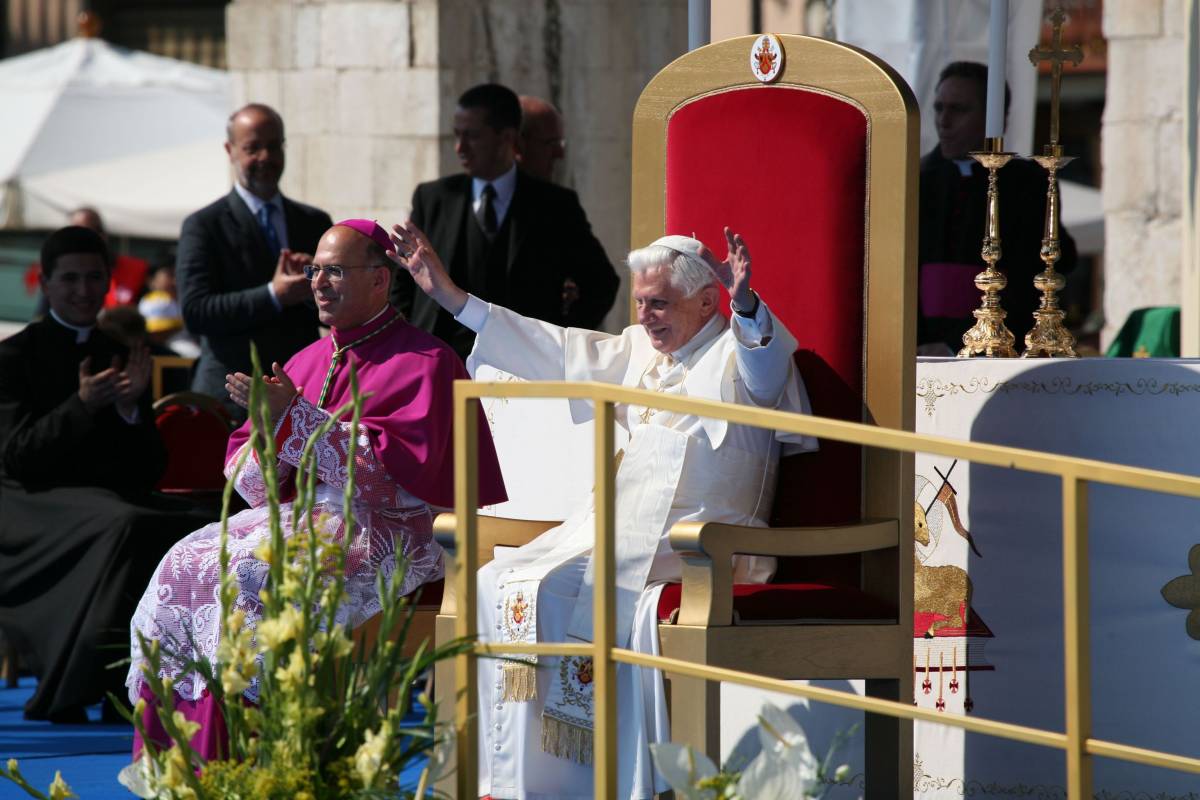 Il Papa a Sulmona: 
vicino ai senza lavoro 
e ai terremotati