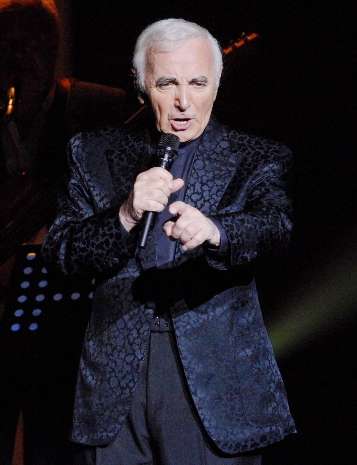 Aznavour: "Dopo tante star ora vorrei duettare con Mina"