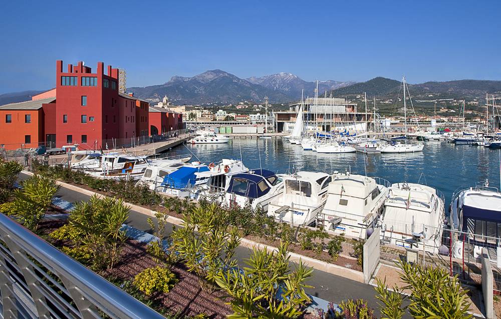 Marina di Loano, il nuovo porto che "dialoga" con la città