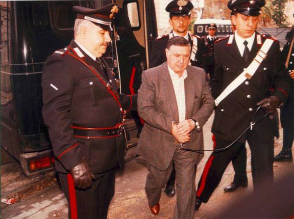 "Io ho arrestato Riina:  
la politica rimase fuori 
i magistrati invece..."