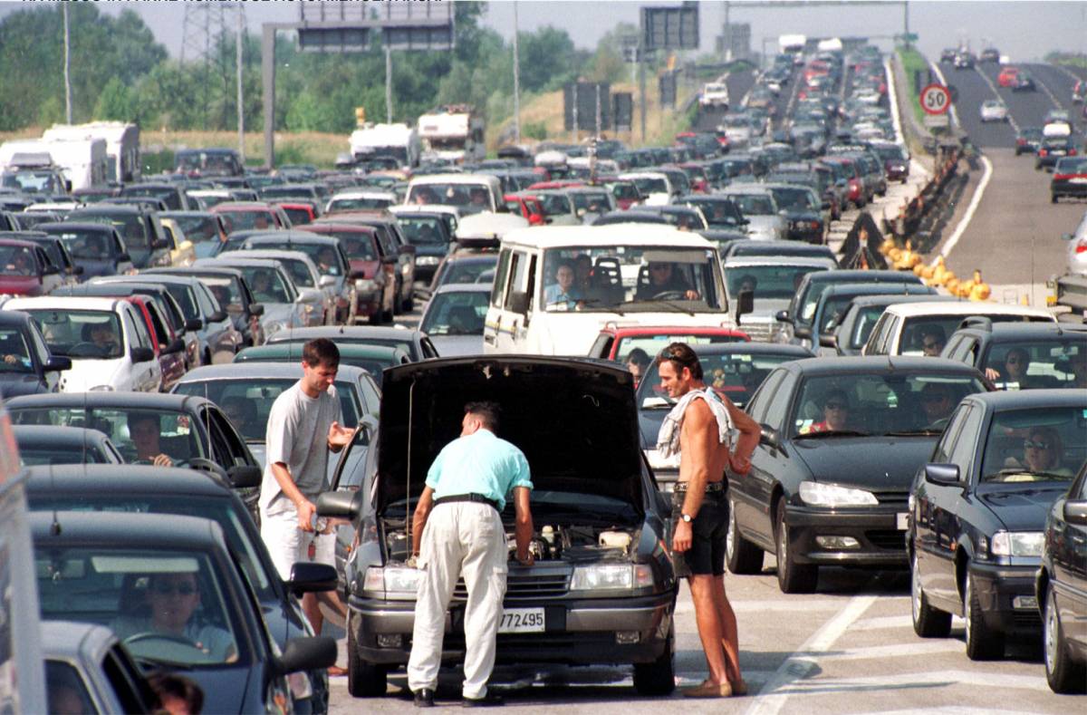 Esodo vacanziero, occhio alle giornate con "bollino nero" sulle autostrade