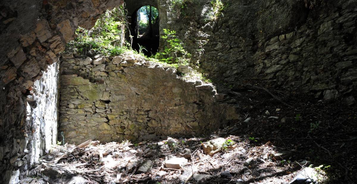 I forti di Genova abbandonati dalla città