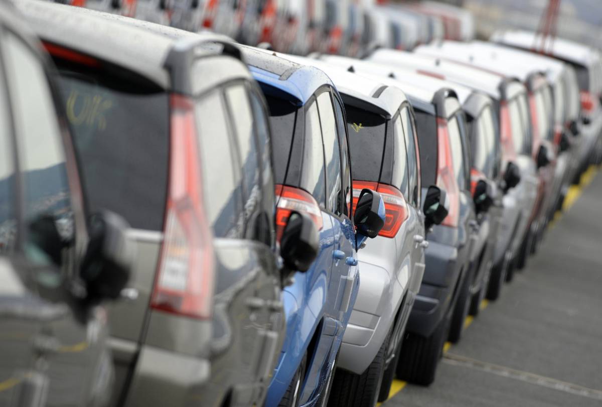 Auto, mercato in ginocchio: a luglio cede il 26%