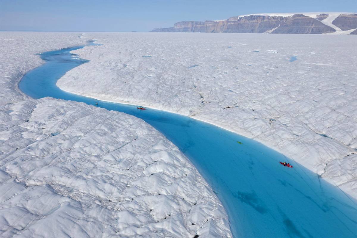 Groenlandia, si stacca iceberg: 
"E' grande come Manhattan"
