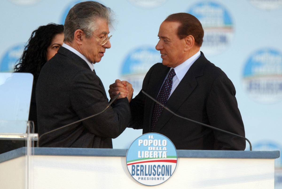 Vertice decisivo tra Berlusconi e Bossi sull’Udc 
Incontri segreti e mediatori: manovre dei finiani 