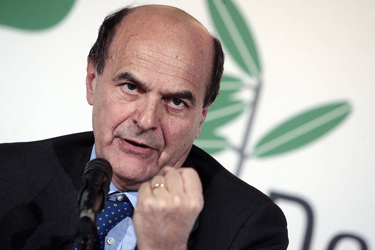 Bersani: "L'Ulivo? Non sarà un'ammucchiata"
 
Processo breve: "Serve coerenza dai finiani"