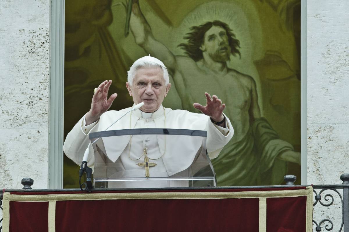 Benedetto XVI si confessa in un libro