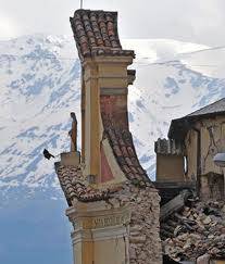 Notte di sciame sismico: nuove scosse all'Aquila