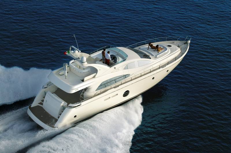 Cannes, AiconYachts al salone