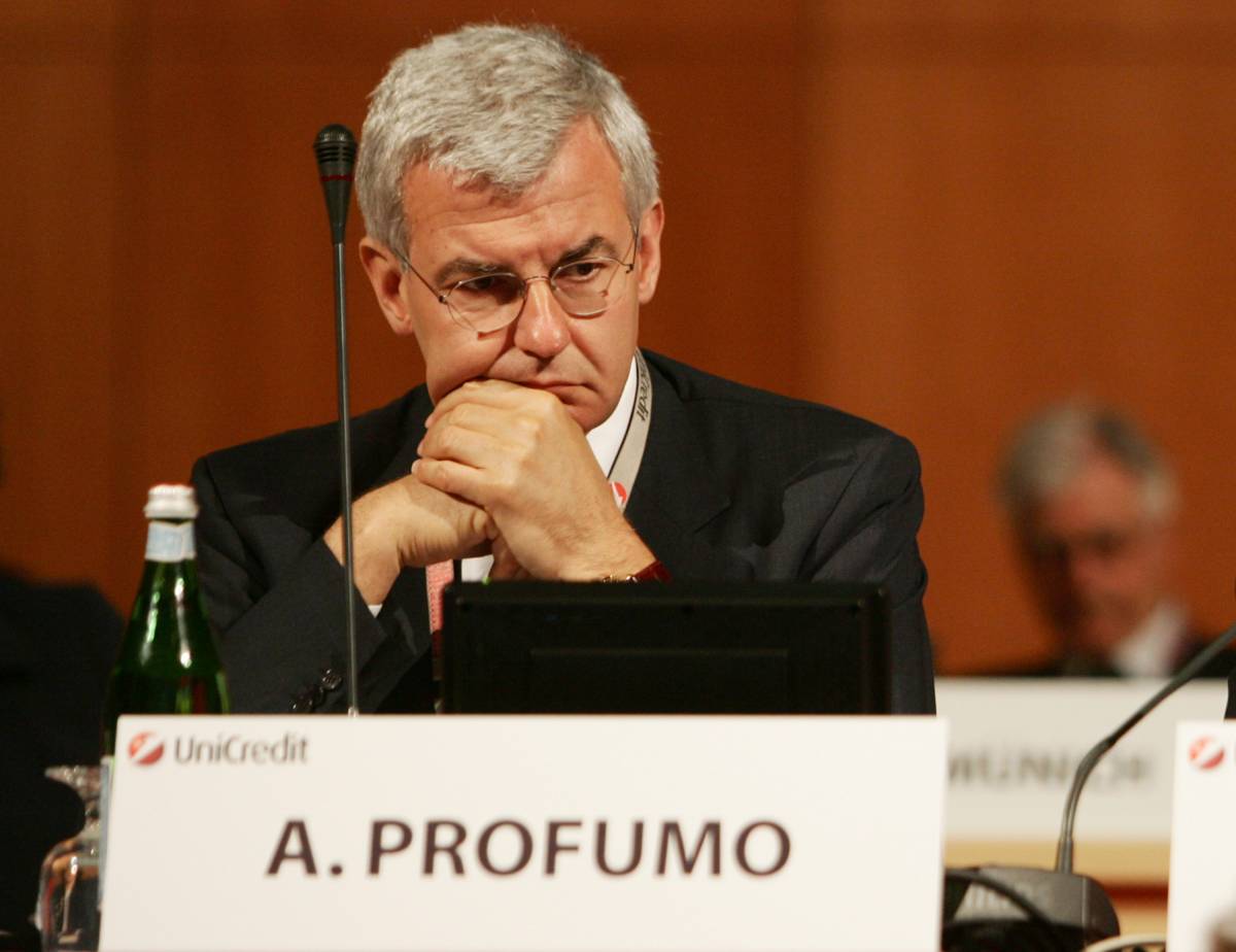 Profumo lascia,  deleghe al presidente Unicredit