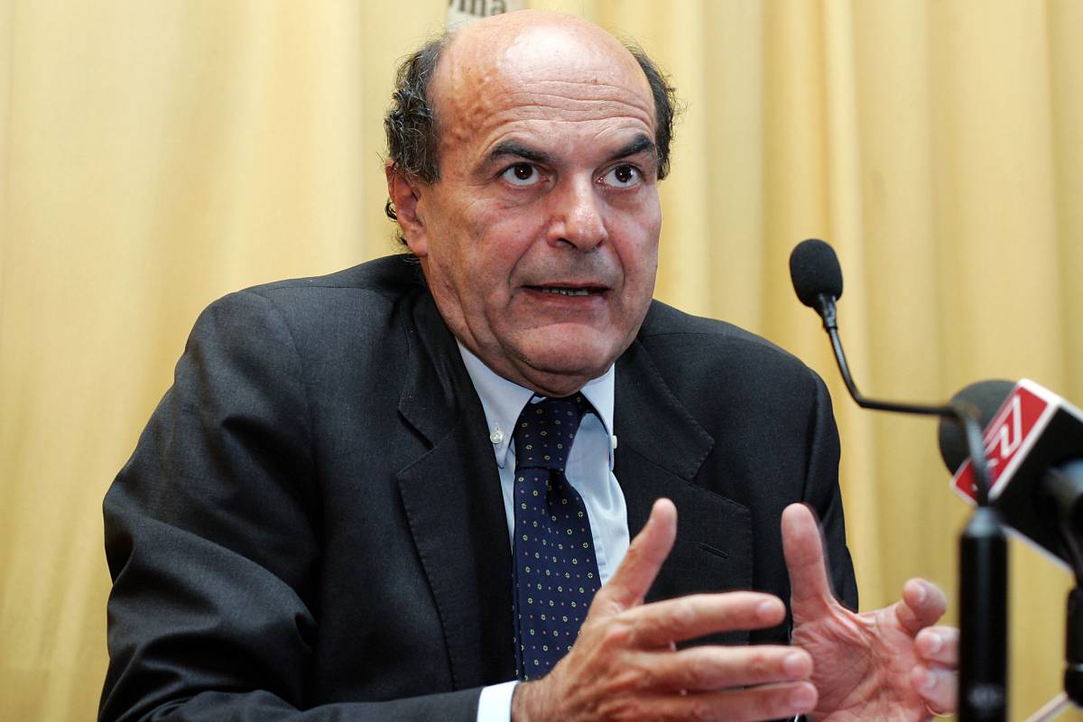 Bersani: "Promettere la rinomina è corruzione"