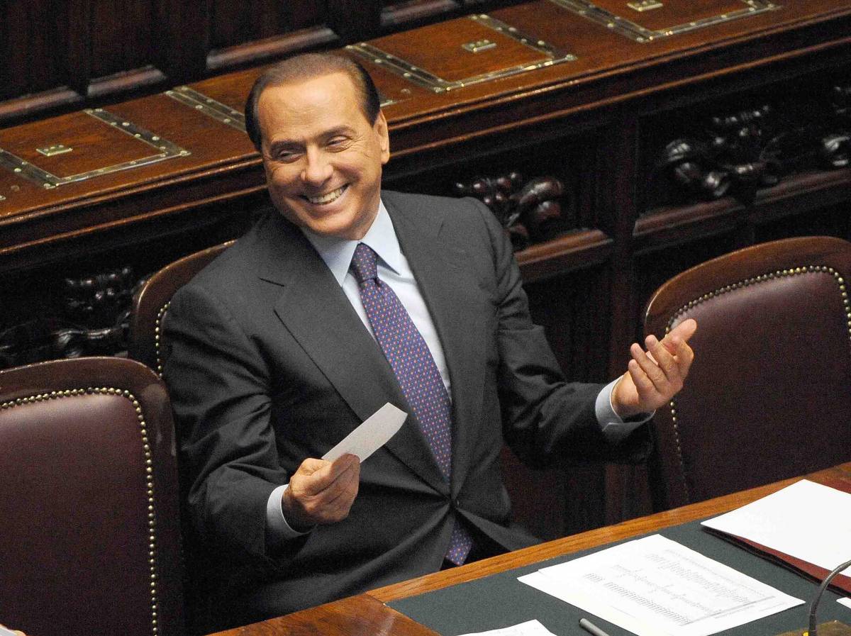 "Al primo sgambetto si vota". Silvio confida: sarà a marzo