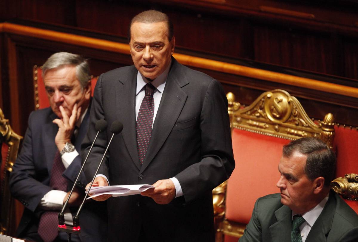 Governo, Berlusconi incassa il sì pure al Senato 
Ora punta alle colombe, ma teme la trappola Fli