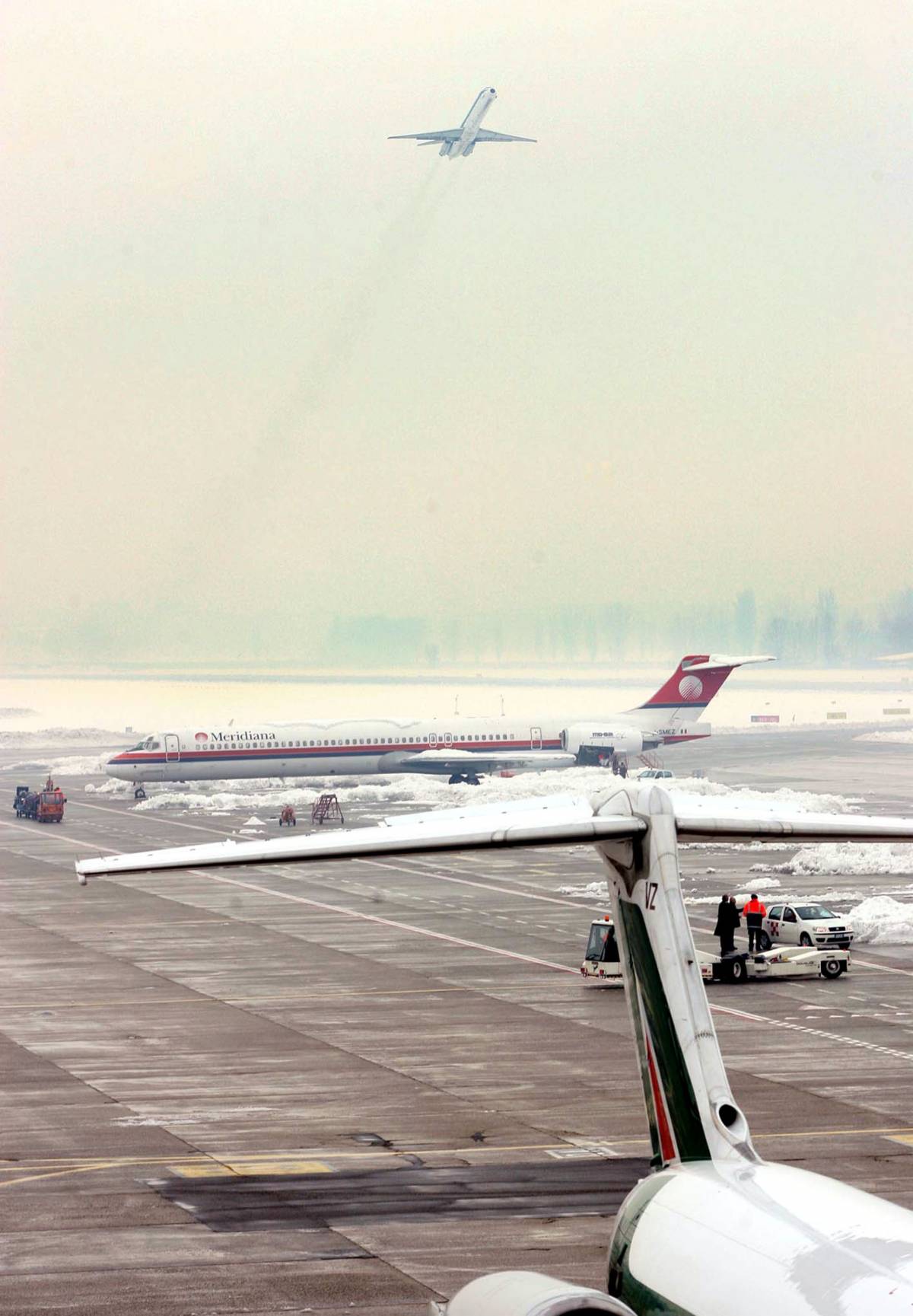 Aereo fora in pista. Linate chiuso, poi riaperto