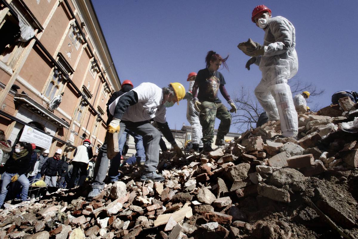 L'Aquila, servizi per gli sfollati: firmati i pagamenti