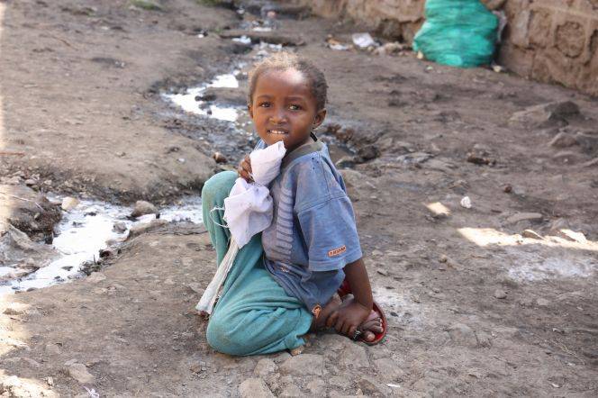 Kenya, l'aiuto dei lettori: 
lavori in corso al villaggio