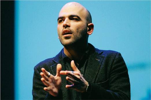 Dieci motivi per snobbare uno come Saviano