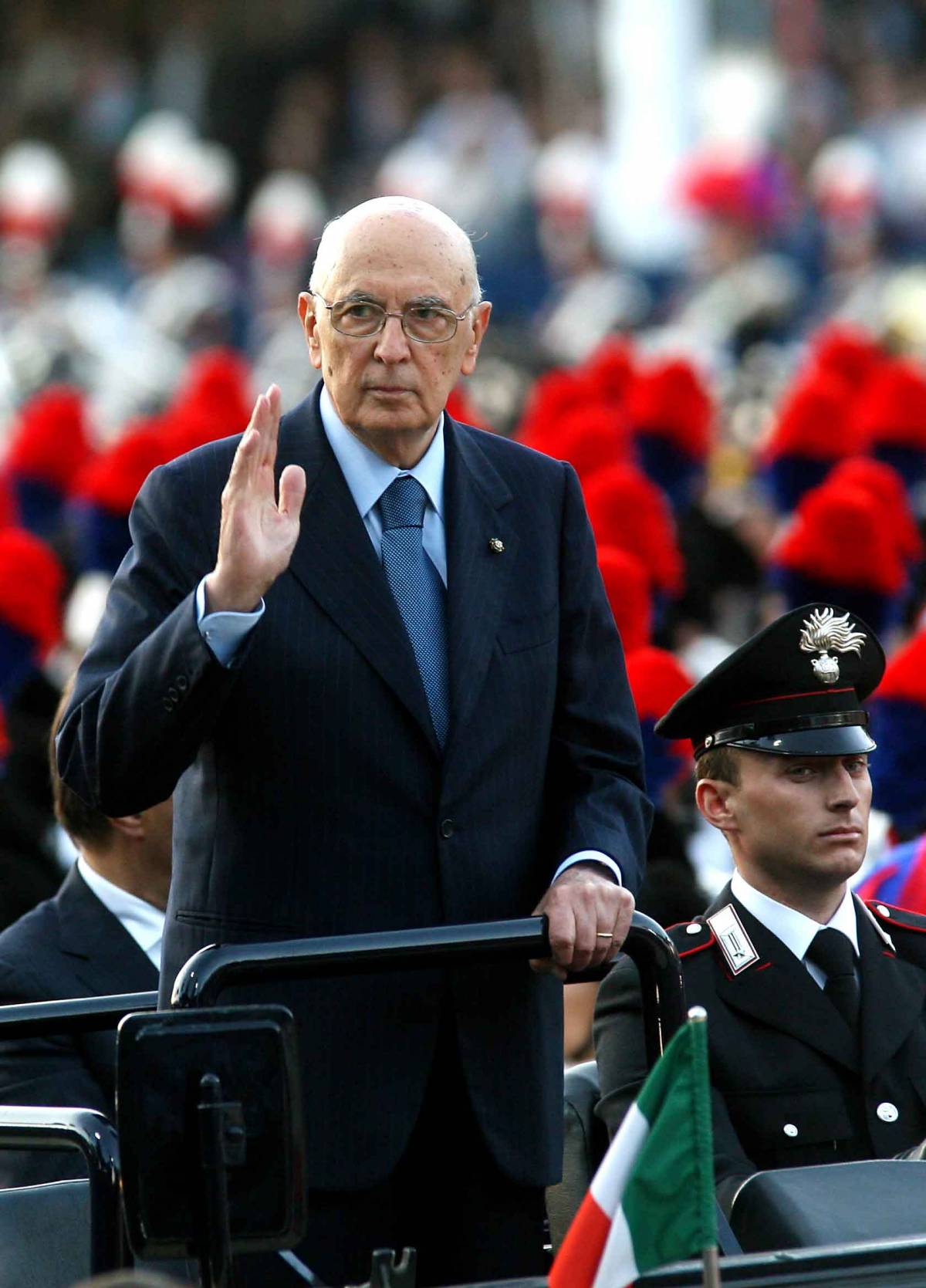 Napolitano: "Il senso di unità del Paese prevalga sulle tante tensioni"