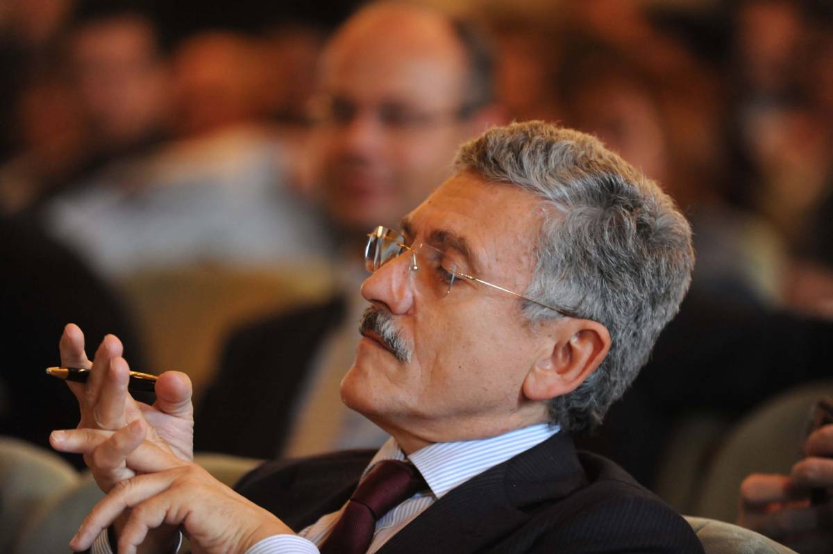 D'Alema al vetriolo: "Renzi 
nel tempo libero lancia idee"