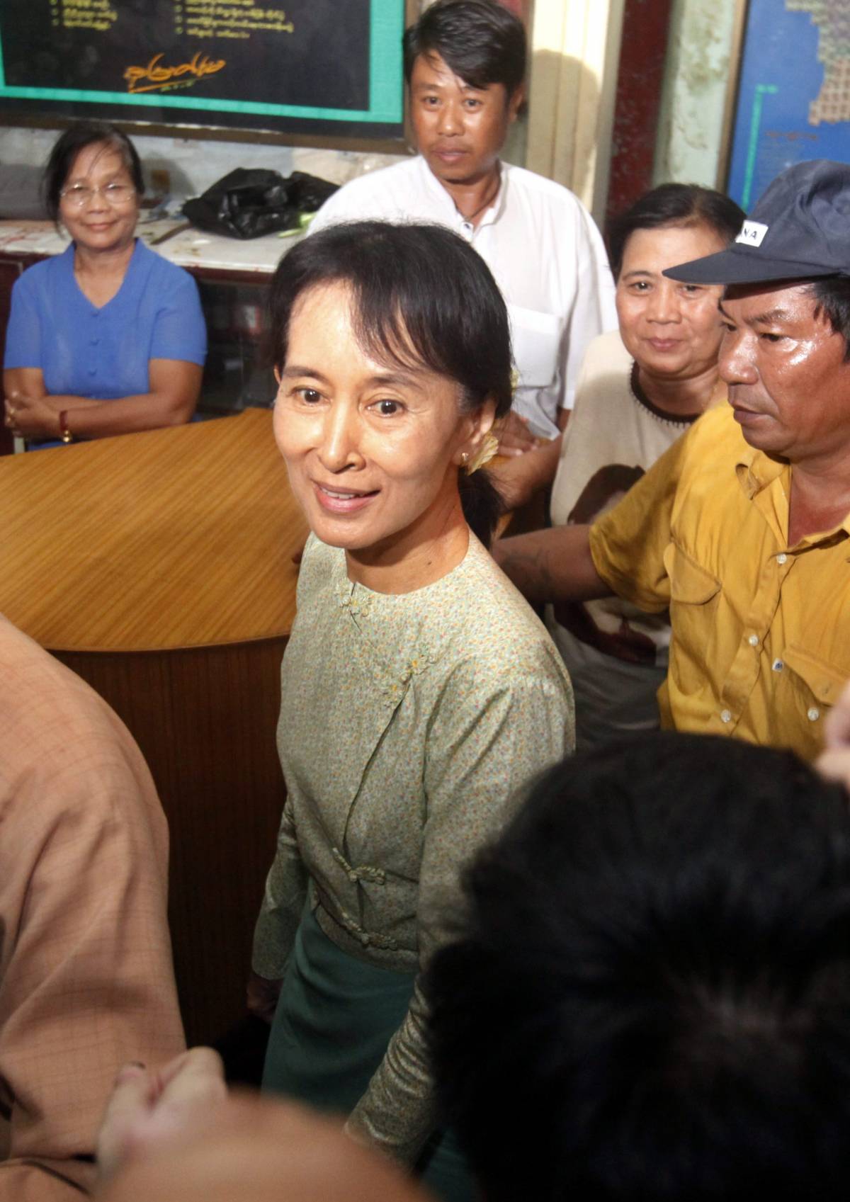 San Suu Kyi al regime: 
"Sono pronta a trattare"