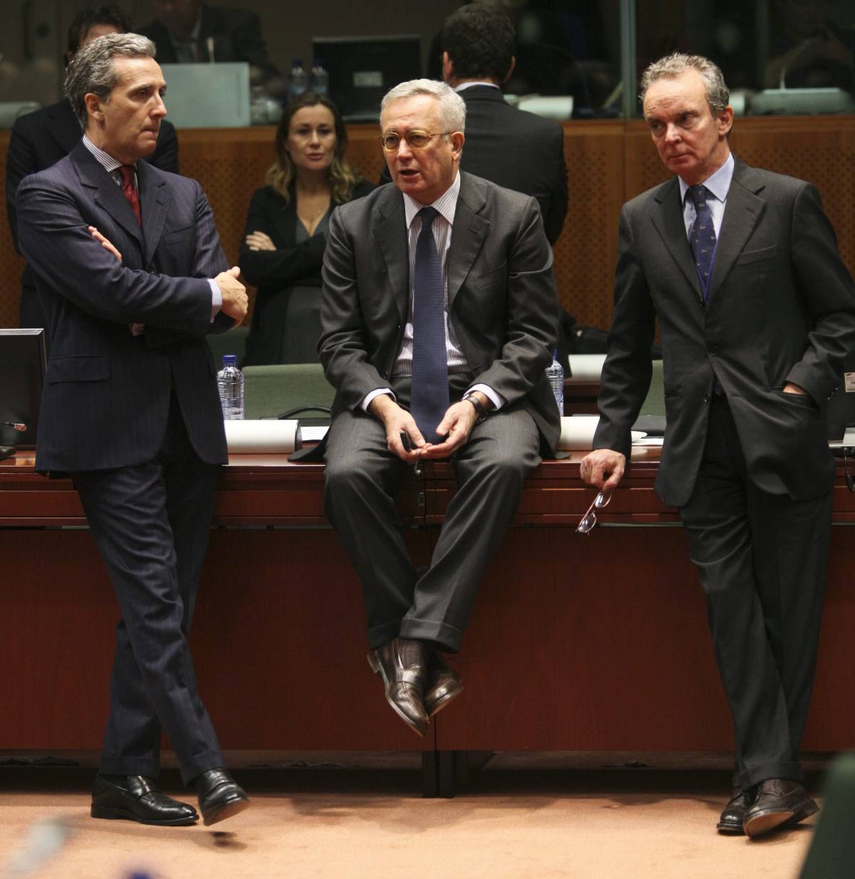 Tremonti all'Ecofin: 
"Crisi, l'Italia è solida 
Sì agli aiuti all'Irlanda"