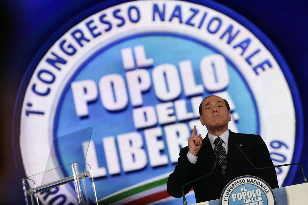 Berlusconi pensa a una grande manifestazione nazionale