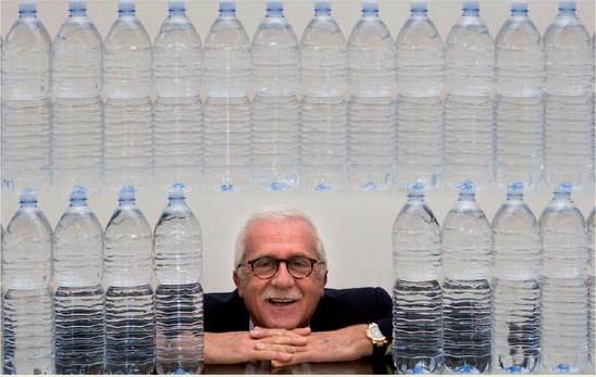 Le Br lo volevano morto, ora deve combattere l’acqua santa delle Coop