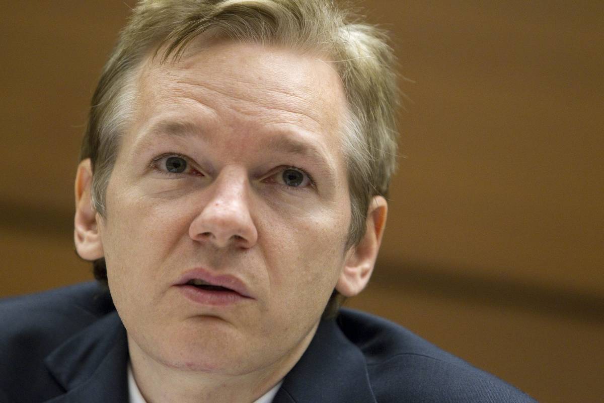 Assange, guerriglia hacker 
in difesa di Wikileaks 
Ora l'obiettivo è Amazon