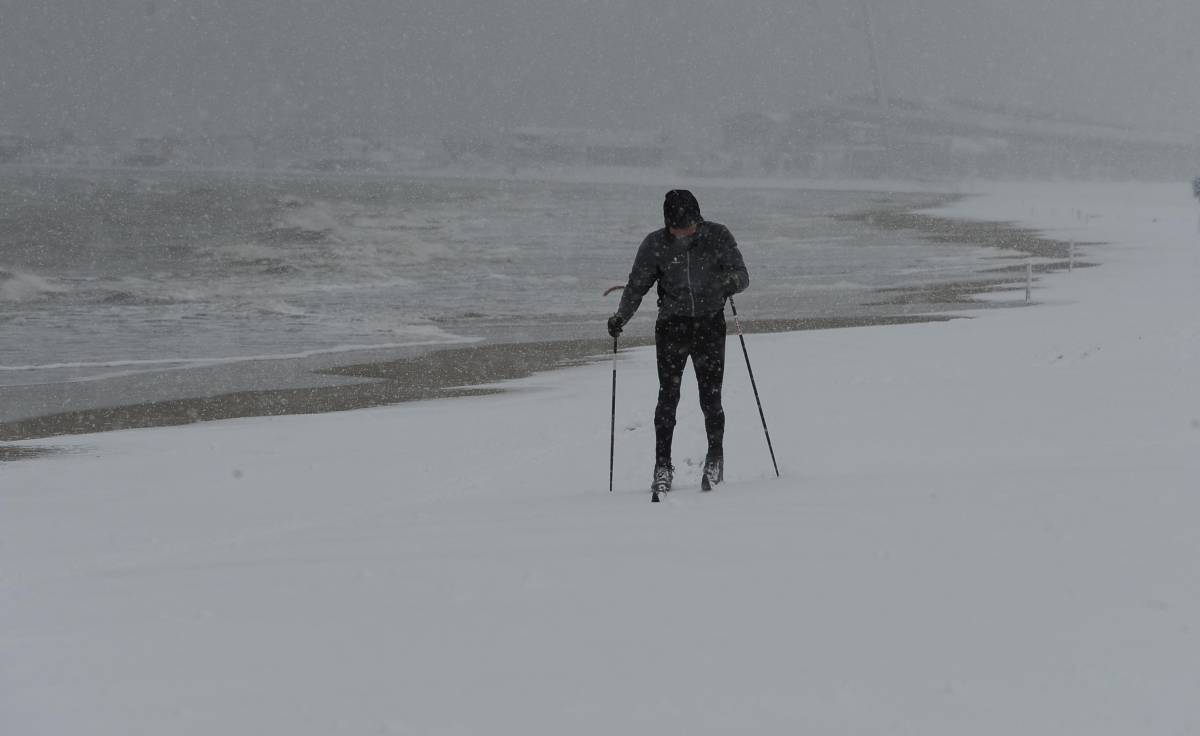 Maltempo, costa adriatica e isole sotto la neve