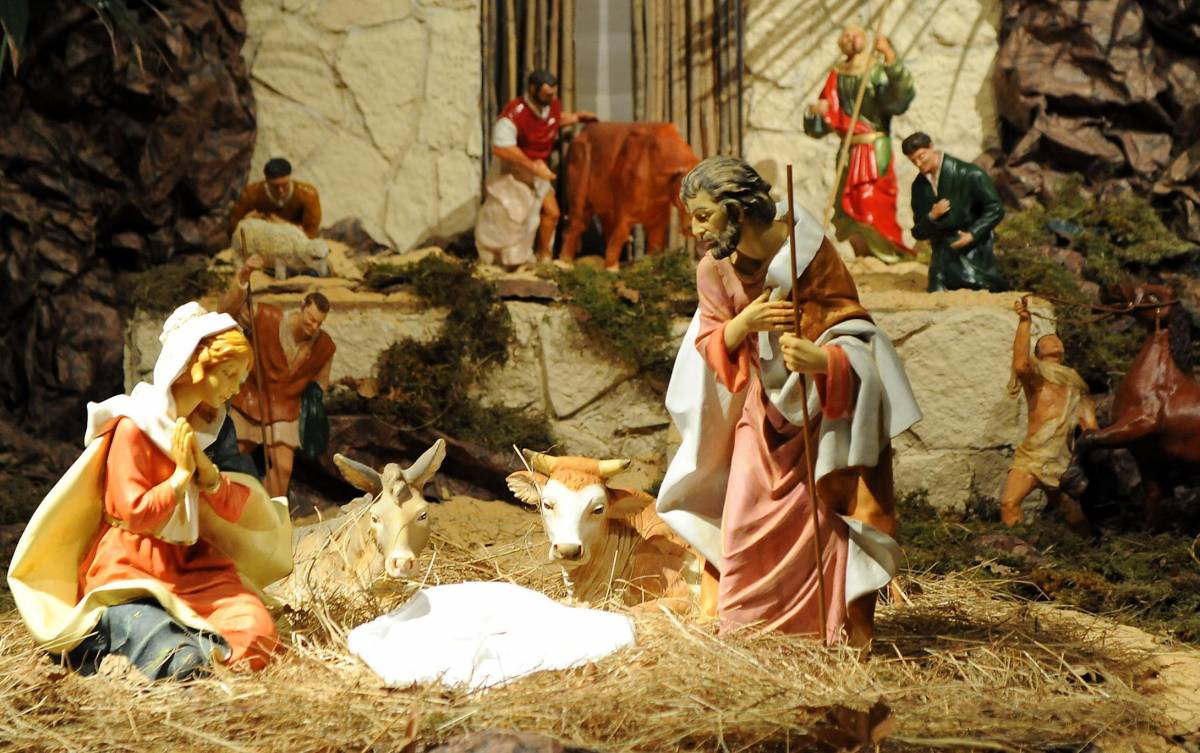 A Orbassano presepe in tutte le scuole "per difendere la fede"