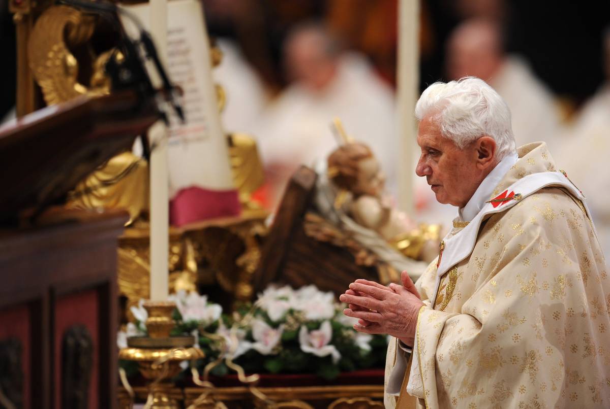 Benedetto XVI: "Dio 
è dove regnano 
giustizia, pace, amore"