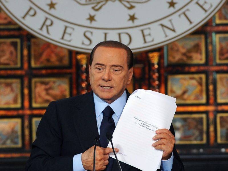 Berlusconi: "Governerò per altri 2 anni 
c'è la certezza dei numeri alla Camera"