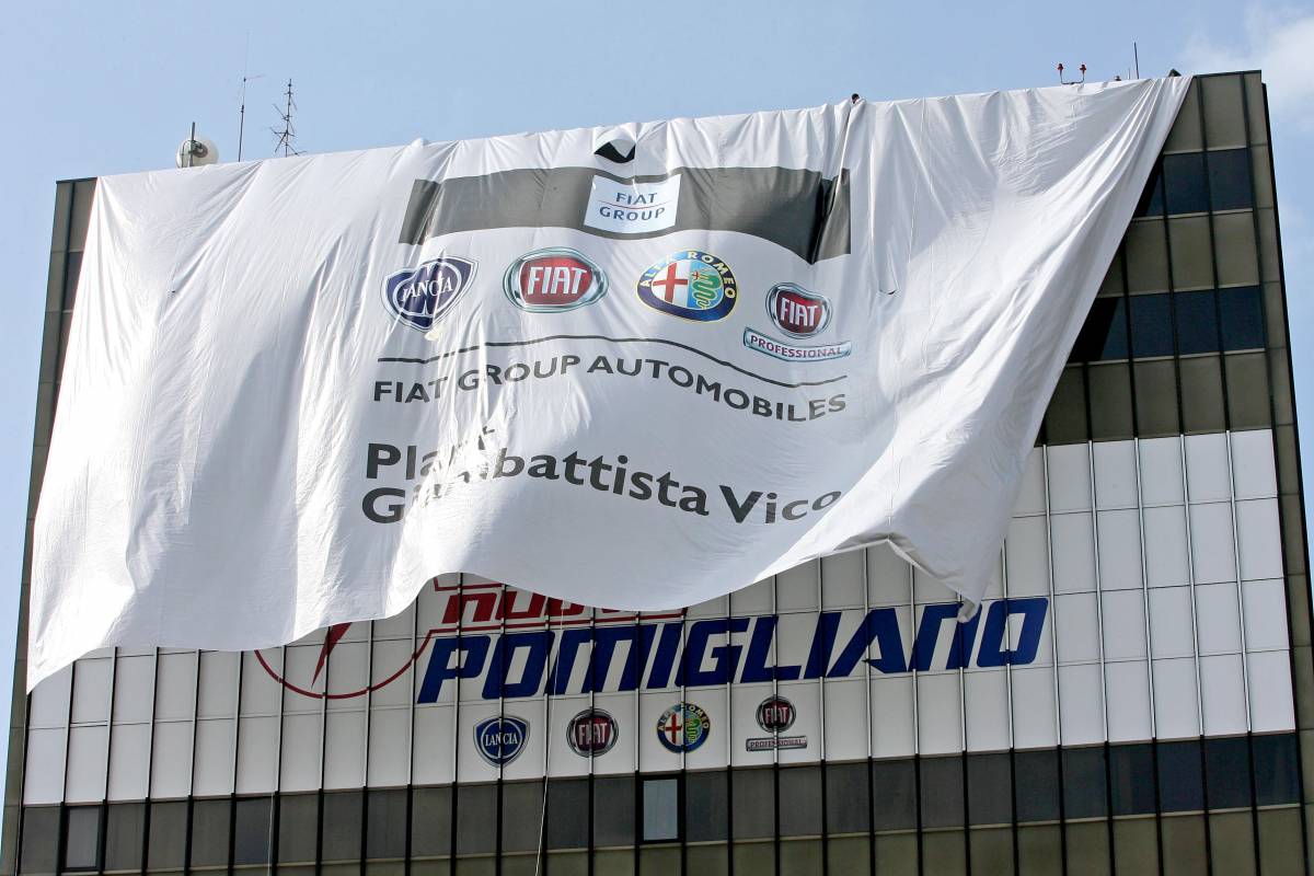 Pomigliano, c'è l'accordo tra la Fiat e i sindacati 
Valanga di firme di coraggiosi contro la sinistra