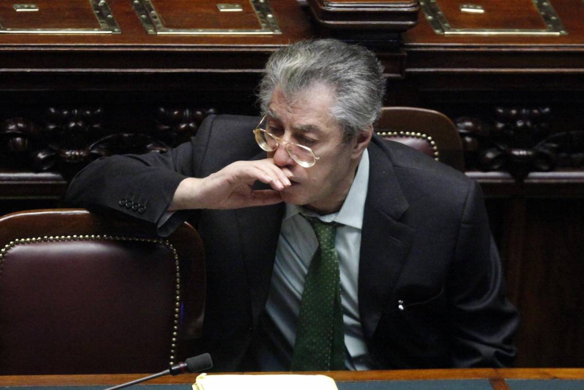 Bossi, procura Roma apre inchiesta sulle cimici