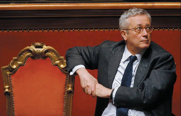 Ma cosa vuole davvero Tremonti? 
Appello al ministro: non fare il Fini